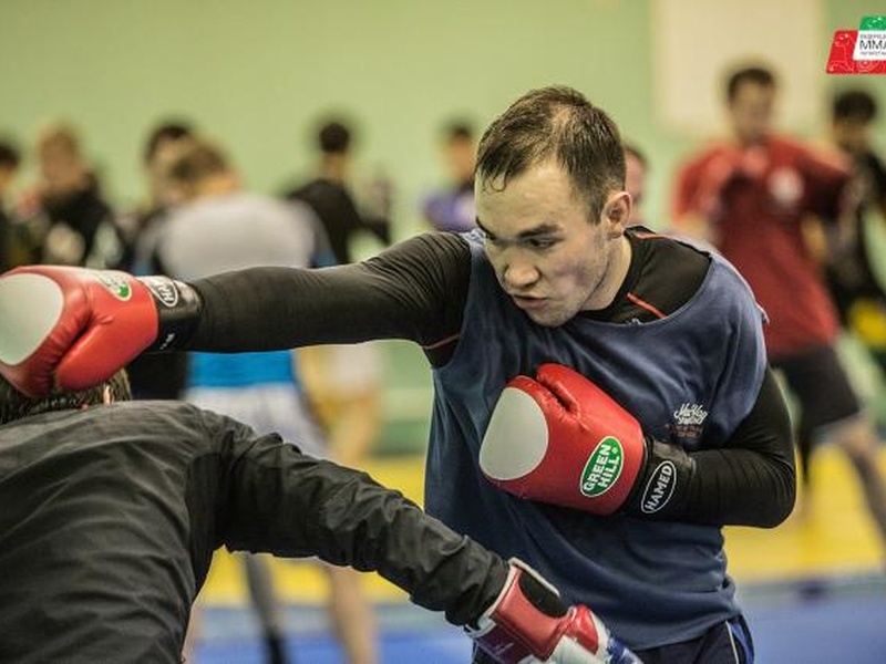 Спорт челны. Боевые искусства Набережные Челны. Чемпион Набережные Челны. Набережные Челны смешанные единоборства. Боевые искусства в Набережных Челнах.